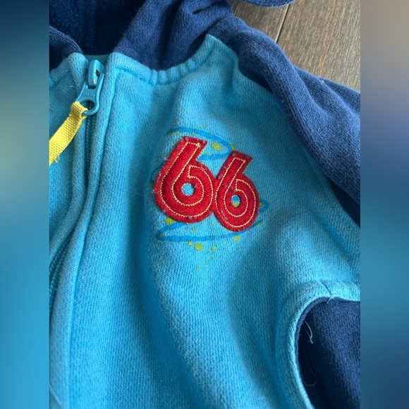 Disney Winnie the Pooh zip up hoodie size 24M - Picture 3 of 6